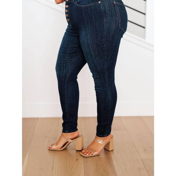 NEW JUDY BLUE high waist hand sanded resin skinny jeans in indigo - Picture 3 of 5